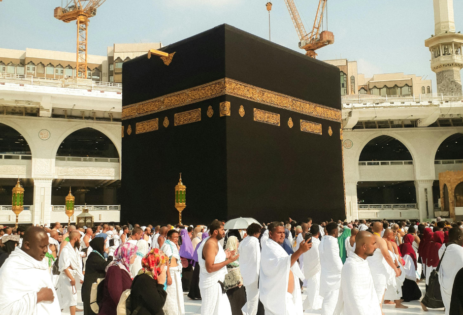 خطوات أداء العمرة بالتفصيل للمرة الأولى